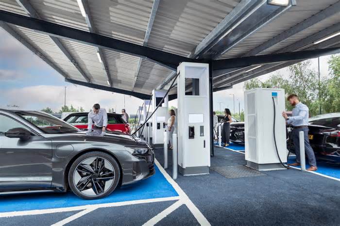 Tesla Vs. Li Auto: Which EV Stock Is The Better Buy?