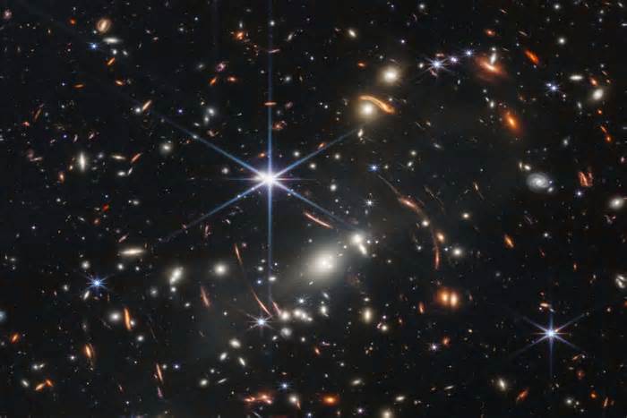 Earliest galaxy ever seen offers glimpse of the nascent universe