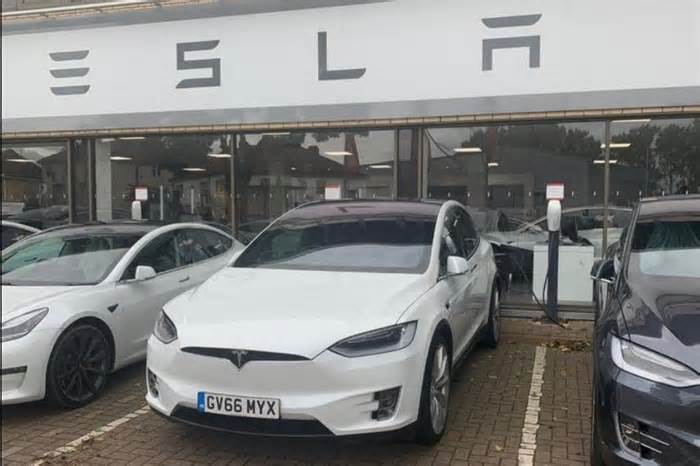 Tesla set to expand approved used car and mobile repair programmes