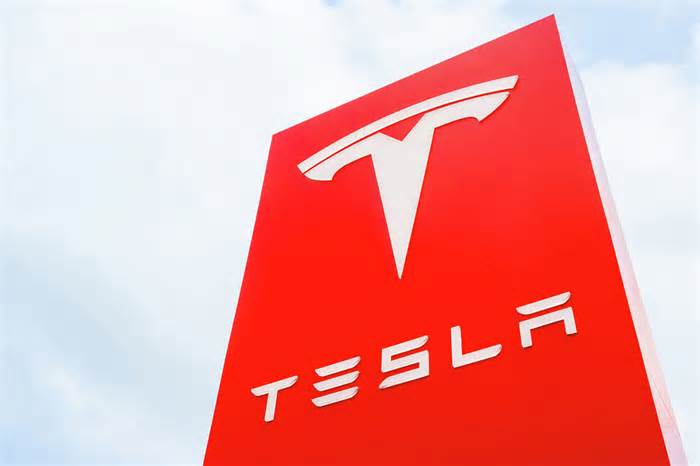 Tesla under investigation after worker at Austin Gigafactory dies