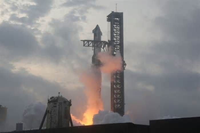 SpaceX Launches Fifth Starship Test, Eyes Novel Booster 'Catch'