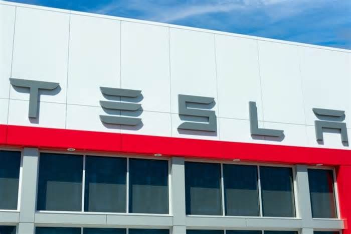 Tesla Looks To Rollout Semitruck In Europe Amid Elon Musk's Politics-Induced Sales Rout