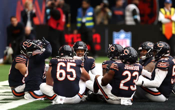 Ahead of showdown in London with Patriots, Jaguars crushed by Caleb Williams and Bears