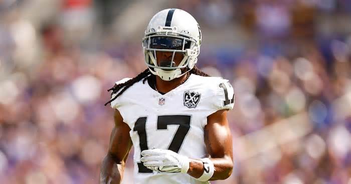 NFL Trade Rumors: Davante Adams' Contract an Issue; Teams Want Raiders to Eat Salary