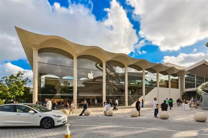 Tesla And Apple Face Brand-New Wrecking Ball—Thanks To Trump