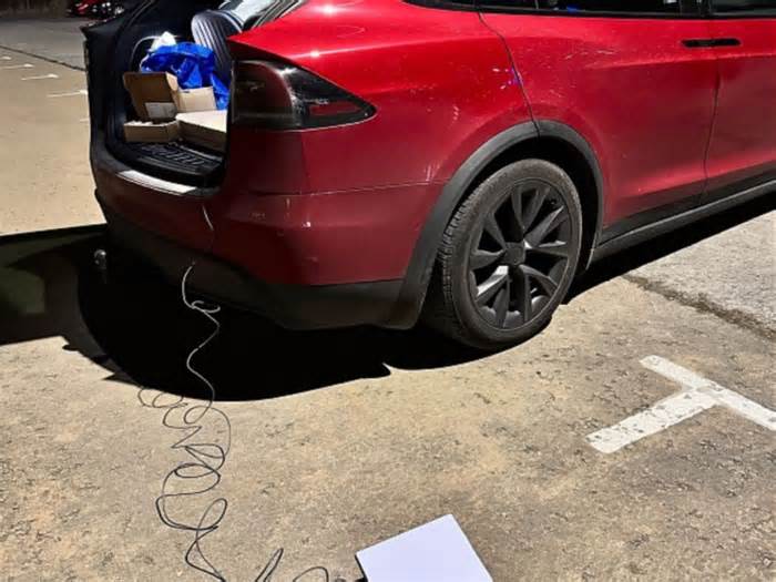 Tesla Model X + Starlink Roam: My experience with satellite internet