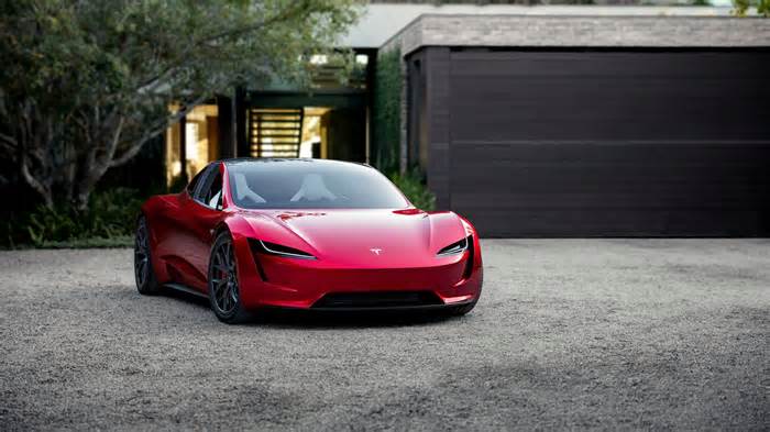 Signs Of Life: Tesla Roadster Demos Coming Soon, Says Engineering VP