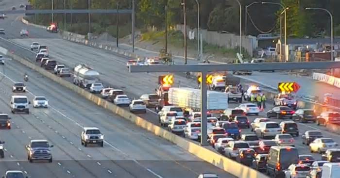 Woman killed in I-5 hit-and-run near Kent; suspect at large