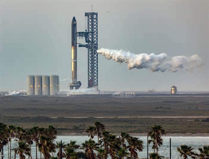 ‘Pending regulatory approval’: SpaceX and FAA in standoff over Texas Starship launch