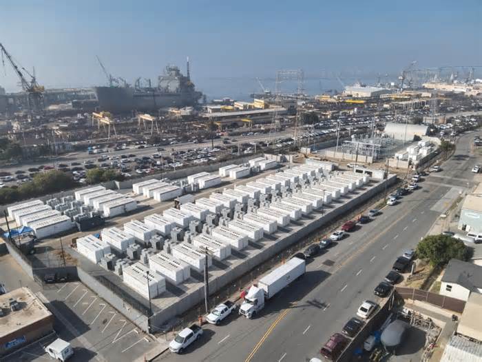 $300M battery storage facility with Tesla ‘megapacks’ opens in Barrio Logan