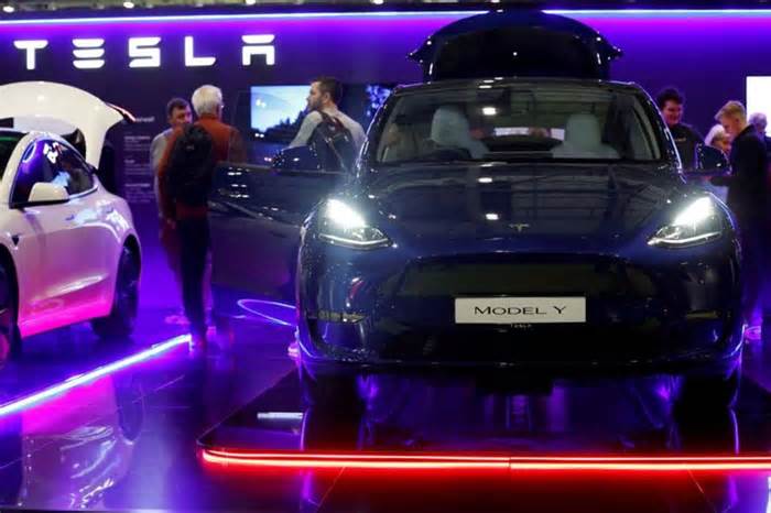 Tesla's Public Robotaxi Rides Set for Tentative June 22 Start, CEO Musk Says