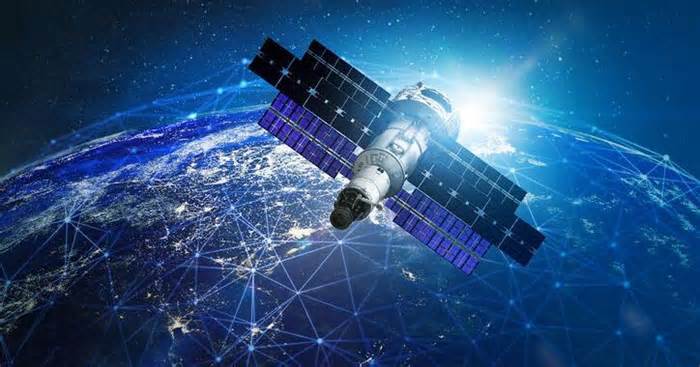 CNH Partners With SpaceX's Starlink to Improve Satellite Network