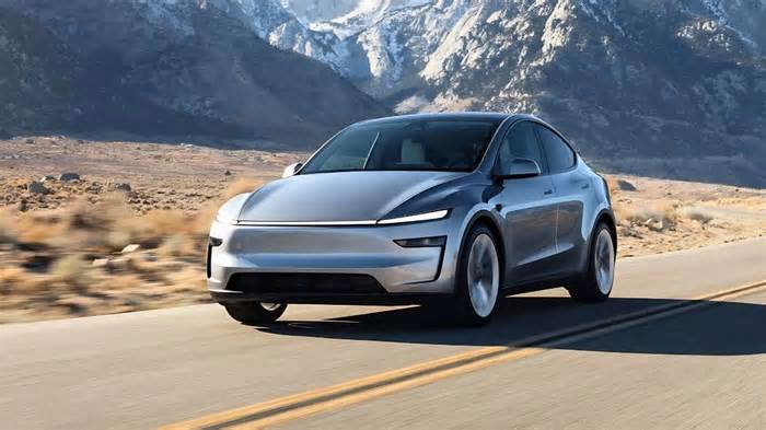 Tesla Tries to Sell a Problem-Ridden Model Y to a Customer, Saying “We’re More Concerned About Technology Rather Than Build Quality”