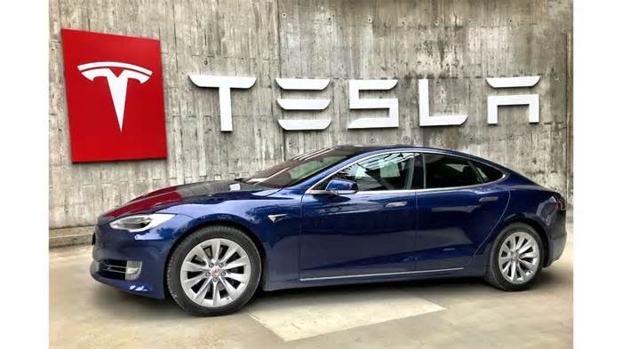 Tesla sales slump deepens as Musk bets big on robotaxis and AI