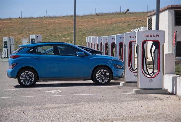 EVs using the Tesla Supercharger network are getting creative and pissing off Tesla owners