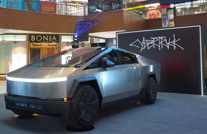 US Air Force To Purchase Tesla Cybertruck For Target Practice