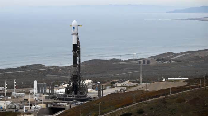 SpaceX sends 26 Starlink satellites into space in California rocket launch