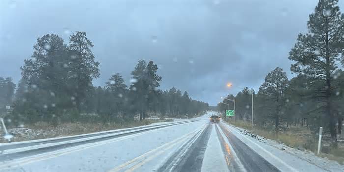 First snow of the season to continue into Saturday in Arizona’s mountains