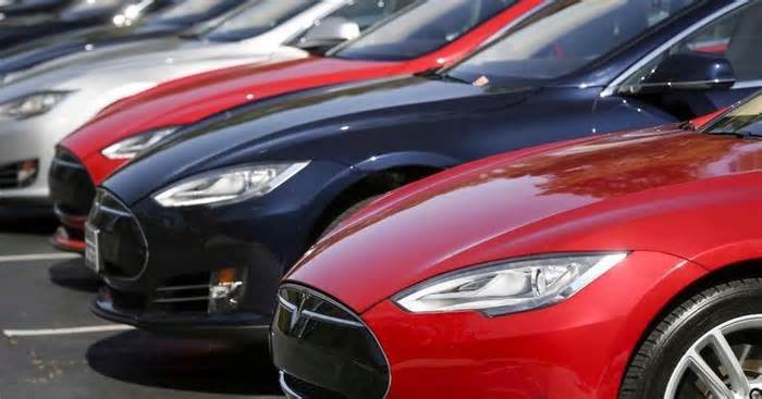 Tesla sued over New Jersey crash of Model S that killed three