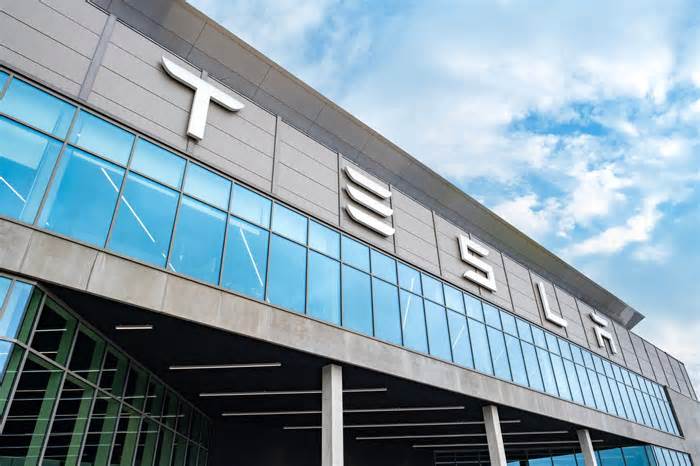 Tesla Reality Check: 2025 Vs. 2021