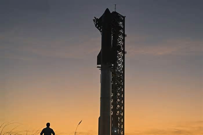 SpaceX launches sixth test flight of Starship, scraps booster catch