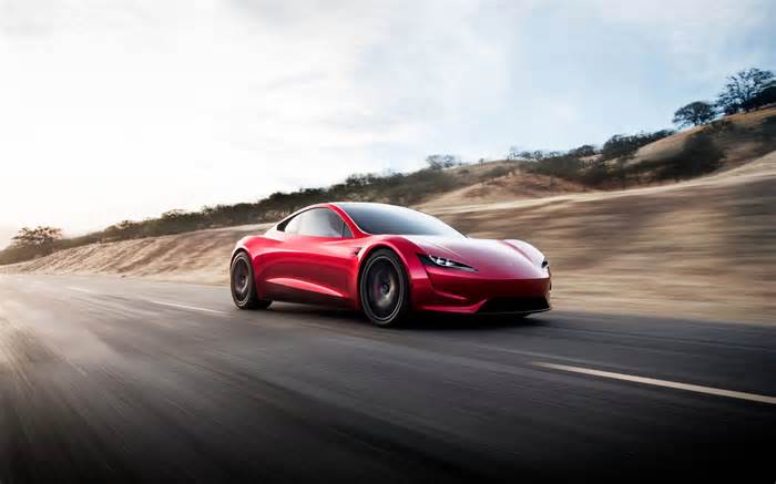Tesla Touts Roadster 2.0 As The “Last Best Driver’s Car” Before Full Autonomy