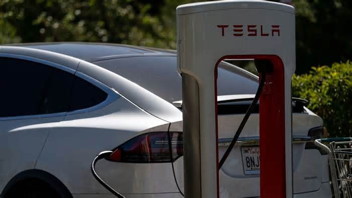 Tesla share price jumps over 2% as shareholders rejoice after THIS update by Elon Musk