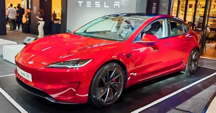 Tesla makes PH debut with 'experience center'