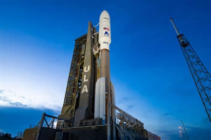 ULA scrubs launch planned to help Amazon catch up to SpaceX