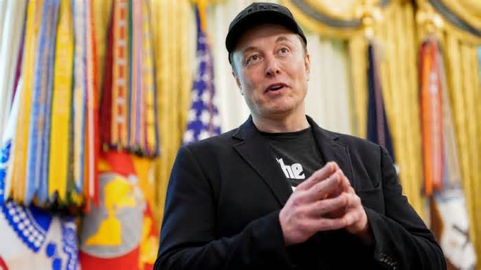 Elon Musk looms over jury selection in Tesla Autopilot fatality trial