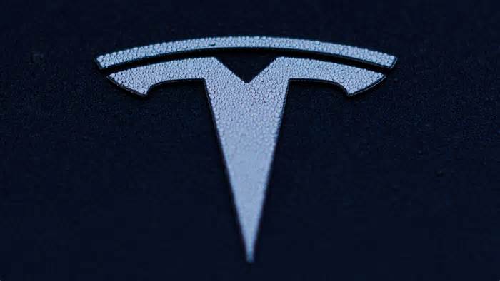 Tesla recalls over 27,000 Cybertrucks for rearview camera issue that could increase crash risk