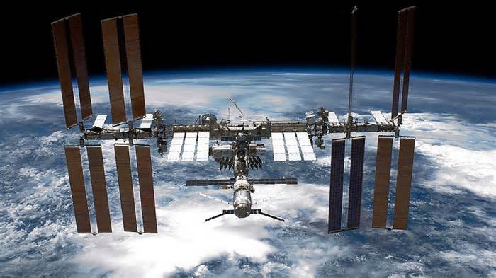 Private astronaut mission marks next step toward a new space station