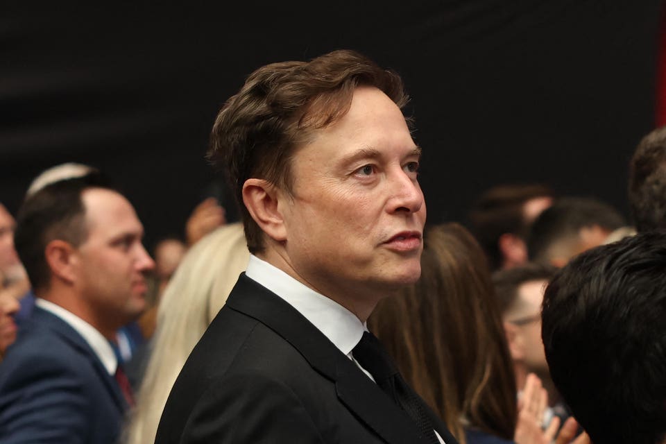 Elon Musk Says To Vote For Andrew Cuomo In New York Mayoral Race—And Takes Jab At Zohran Mamdani