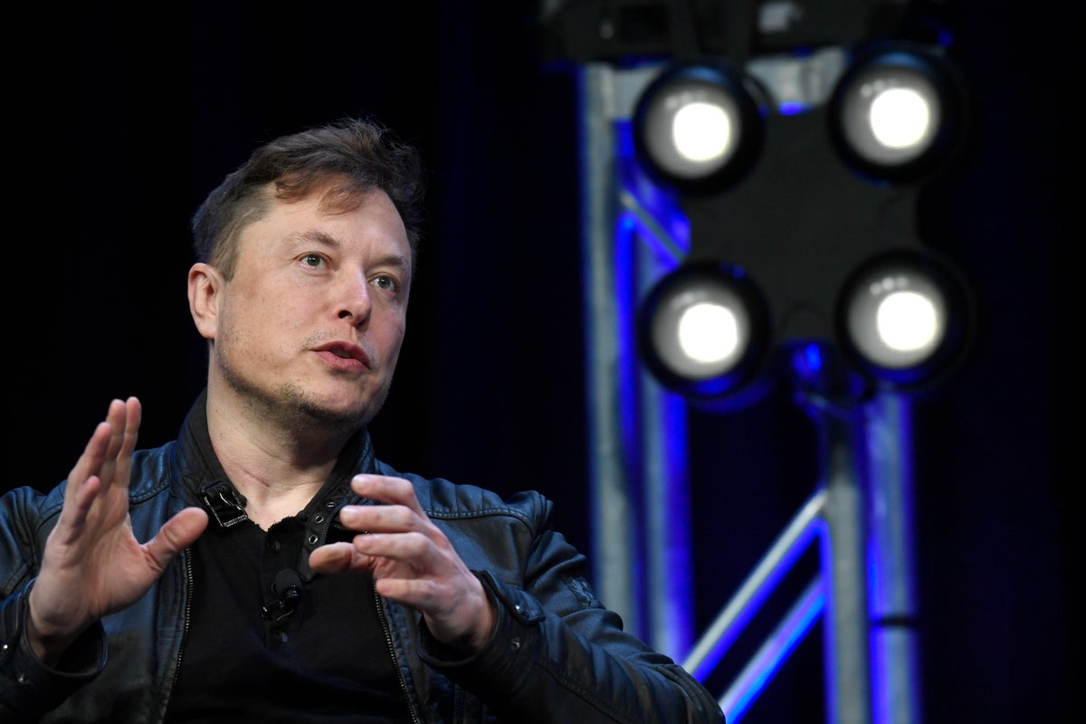 Elon Musk dragged for using Hurricane Ian carnage to promote ‘waterproof’ Tesla Cybertruck