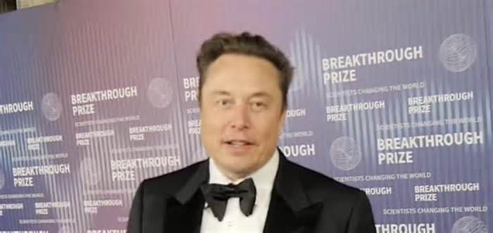 Elon Musk Warns Apple: Cease ‘Creepy Spyware’ or Face iPhone Ban