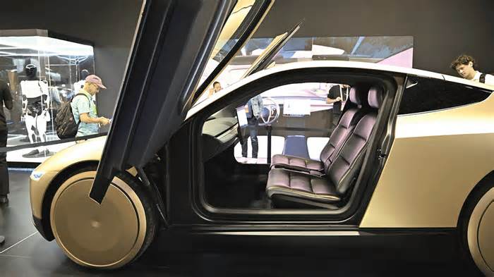 Musk launches Tesla AI robotaxi in Austin with flat fees under $5