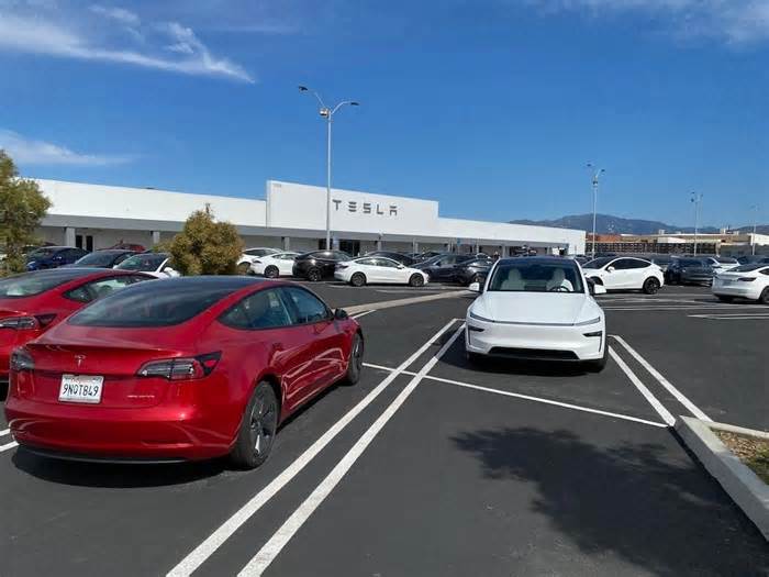 More New Tesla Model Y Arrive At Los Angeles Store Ahead Of Deliveries