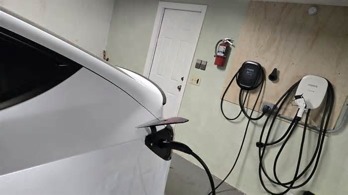 I Ran a Battery Test On My 2022 Tesla Model Y with 46,000 Miles, and It Shows 81% - Is This Good or Bad
