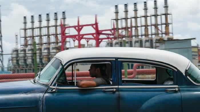 Millions of Cubans lose power after national grid fails