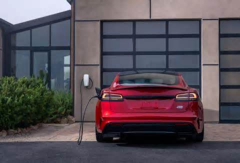 Tesla discontinues Model X and Model S in Europe