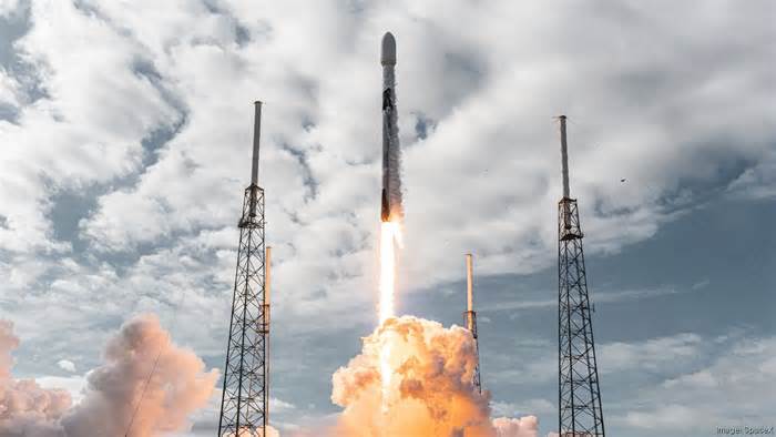 SpaceX's Texas move sparks Houston's ambitions