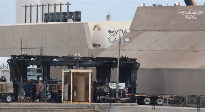 SpaceX Will Modify a Launch Tower for Static Fire Tests