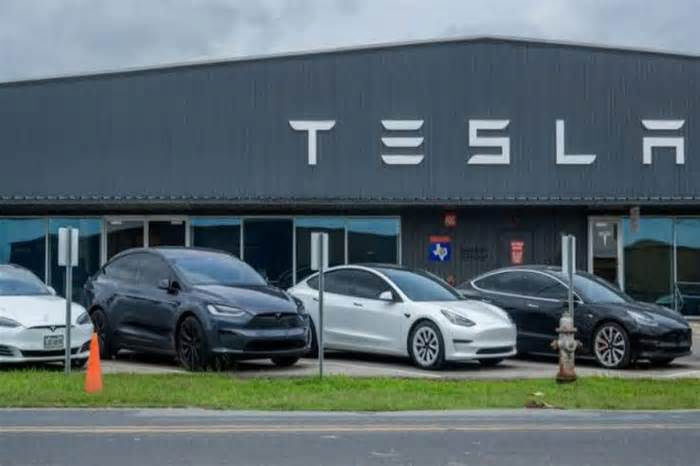 Tesla Slashes Prices of Some of Its Most Popular Models, Costing Less Than the Average Car