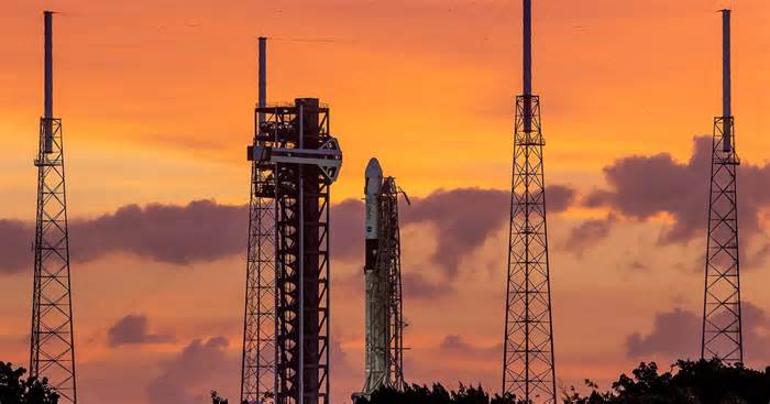 SpaceX to try first human spaceflight from Cape Canaveral launch site