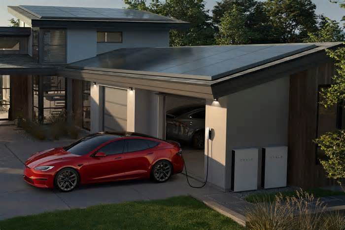 Tesla reportedly places major LFP battery order with LGES