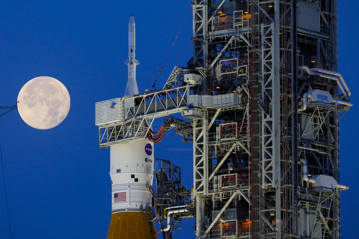 US ‘falling behind China in space race’ due to Starship issues