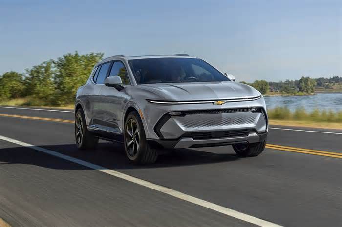 Chevy Equinox EV Tops Tesla In Canadian ZEV Rebate Requests In August