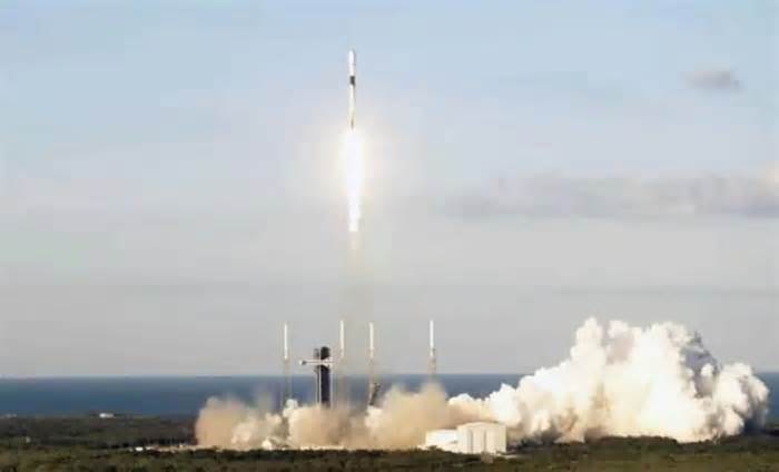 SpaceX Launches 22 Starlink Satellites, Setting a New Record for Launches from Florida’s Space Coast