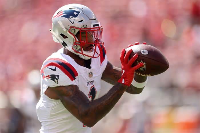 Twitter roasts Patriots WR Ja'Lynn Polk for dropped pass vs Jaguars