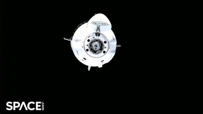 SpaceX's Crew-6 Dragon Approaching At The Space Station: TimeLapse